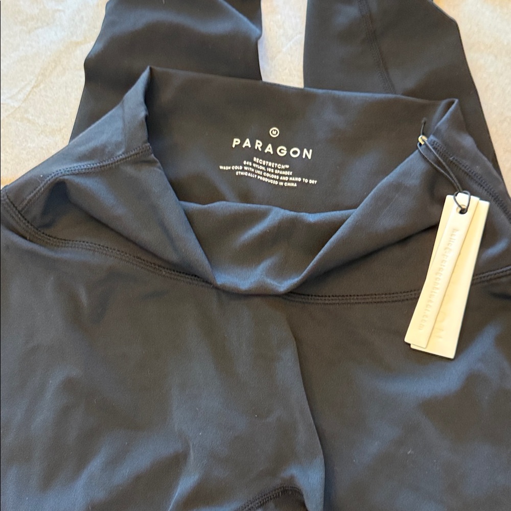 Paragon size m NWT BLACK